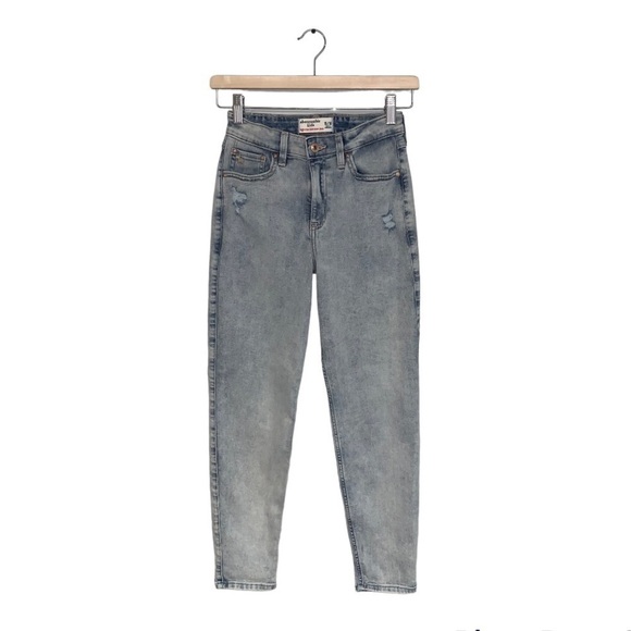 Abercrombie Kids Mini Mom Jeans Size 15/16 Girls Light Acid Wash Denim High Rise - Picture 1 of 8